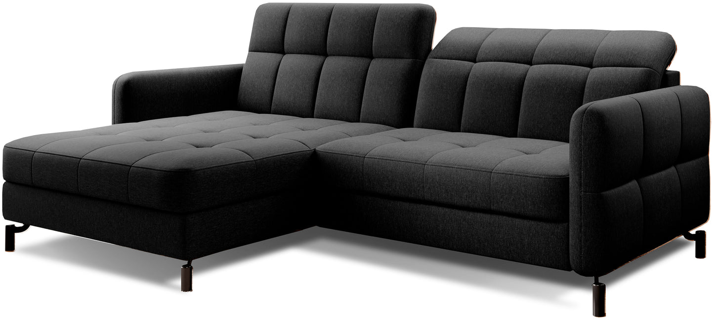 Narożnik Lorelle w kolorze Sawana 14 czarny, układ lewy, widok na całość mebla na białym tle.