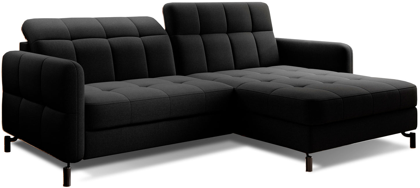 Narożnik Lorelle w kolorze Inari 100 czarny, układ prawy, widok studyjny na białym tle.