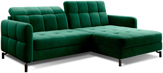 Narożnik Lorelle w kolorze Kronos 19 zielony, układ prawy, widok na mebel w całości, nowoczesna tapicerka welurowa z ozdobnym pikowaniem.