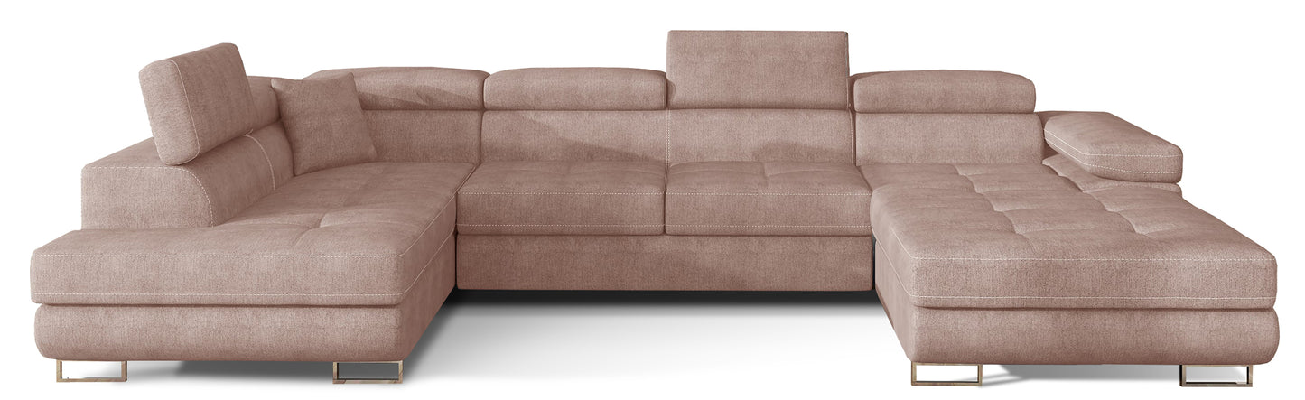 Narożnik Rodrigo w układzie lewym, tapicerowany w tkaninie Omega 91 jasnoróżowy, widok frontalny na białym tle.