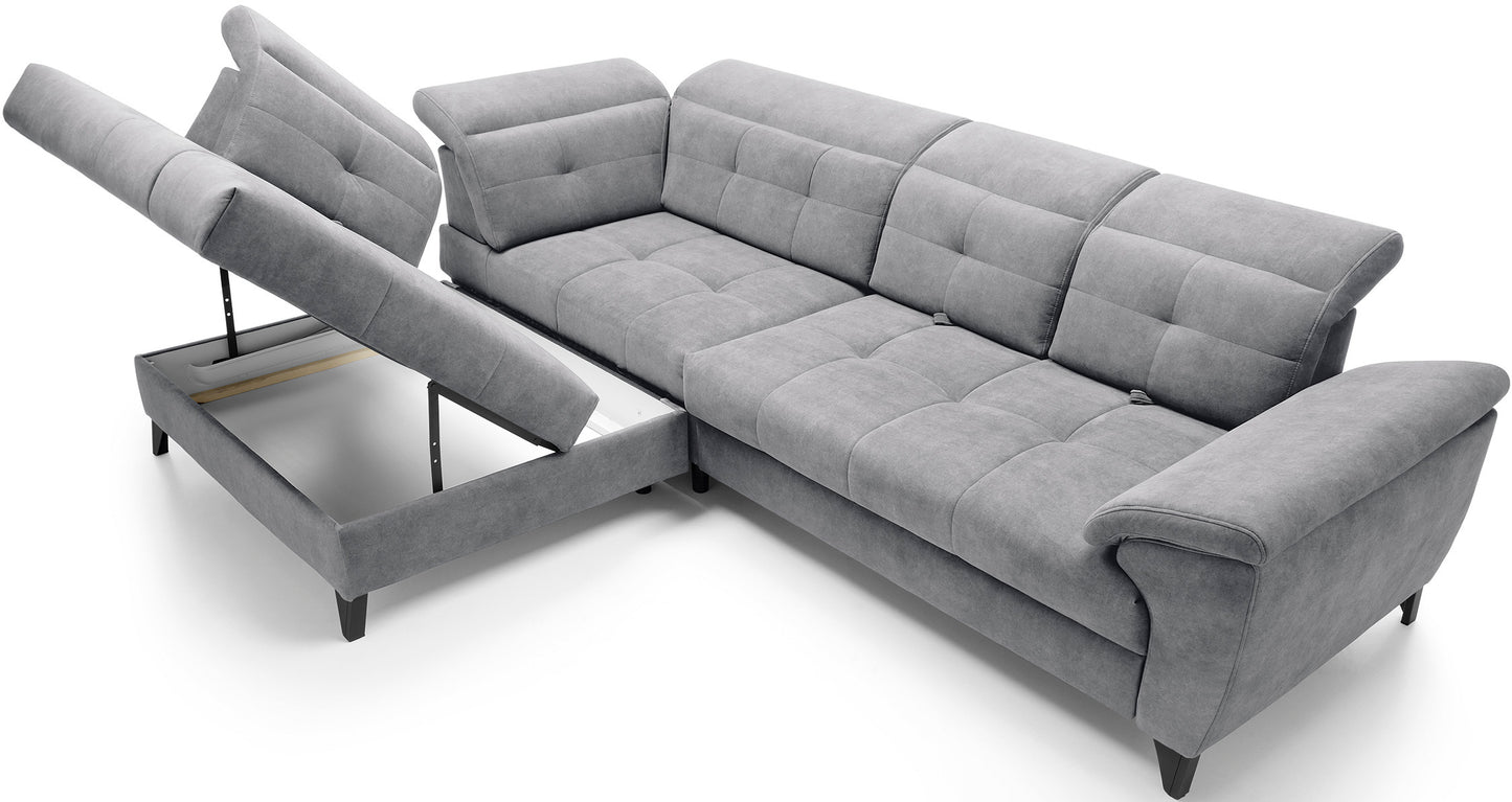 Narożnik Inferne Relax 04 szaro-brązowy w układzie lewym z uniesionym siedziskiem segmentu narożnika odsłaniającym pojemny schowek na pościel.