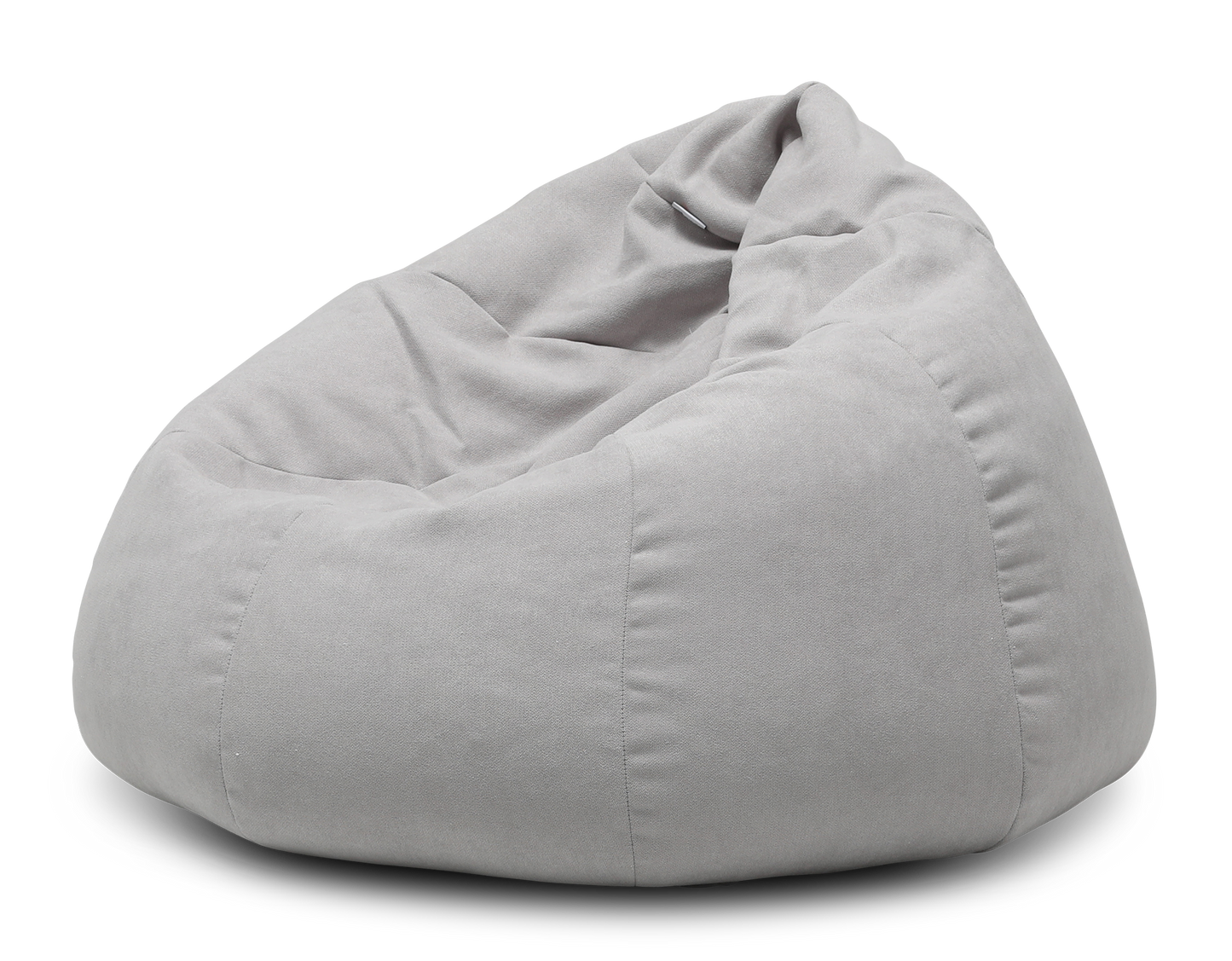 Jasnoszara pufa typu worek Como w tkaninie Poco 03, przedstawiona na przezroczystym tle – widok z przodu i lekko z boku, ukazujący miękkie, opływowe linie i delikatne przeszycia.