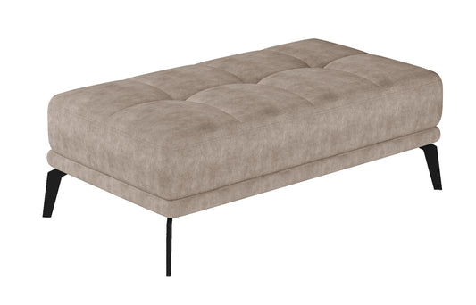 Pufa Torrense Dora 21 w kolorze cappuccino została wykończona subtelnymi przeszyciami na siedzisku. Smukłe metalowe nogi nadają bryle elegancki i nowoczesny wygląd.