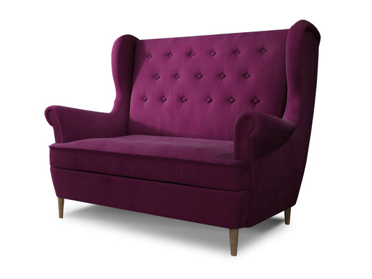 Sofa Aros w kolorze bordowym Matt Velvet 68 – elegancka dwuosobowa sofa z wysokim oparciem, pikowanym wykończeniem i drewnianymi nogami.