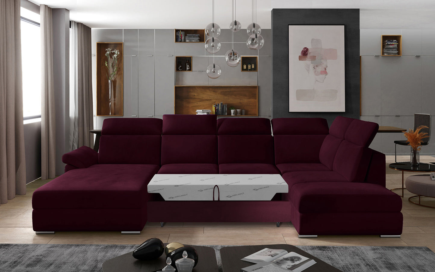 Luksusowy narożnik do salonu Evanell w odcieniu bordowym, tapicerowany tkaniną Matt Velvet 68, łączy elegancki wygląd z wygodą użytkowania, tworząc idealne miejsce do relaksu dla całej rodziny w domowej przestrzeni