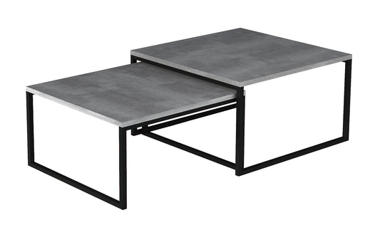 Zestaw stolików kawowych Nevio w kolorze szarym – dwa prostokątne stoliki o betonowych blatach i czarnych, metalowych ramach w nowoczesnym, industrialnym stylu.