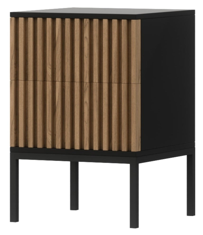 Stolik nocny Meorati, front lamelowy dąb artisan, czarny korpus; dwie szuflady.