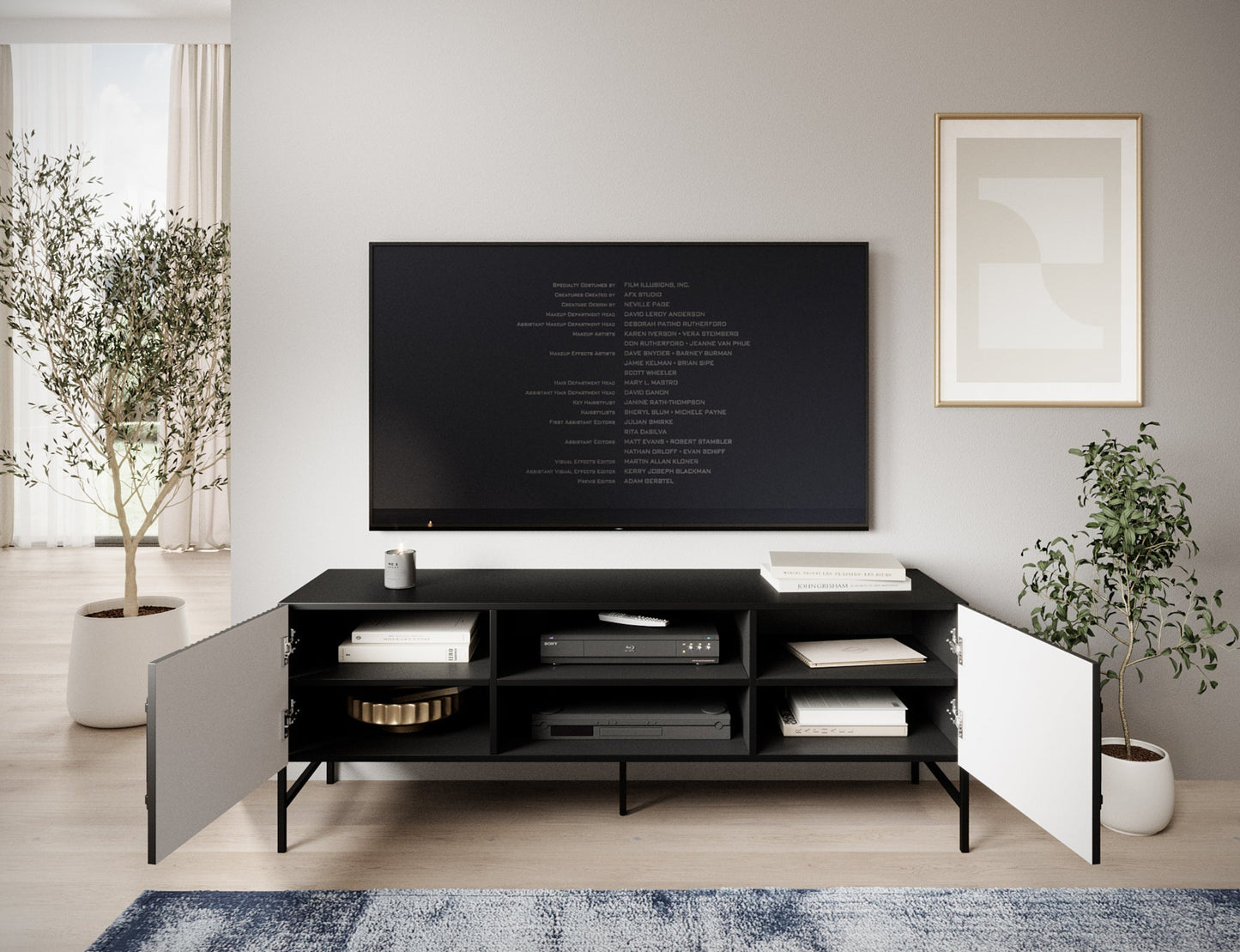 Szafka RTV Raftt z otwartymi schowkami, nowoczesny design, metalowe nóżki, eleganckie uchwyty.