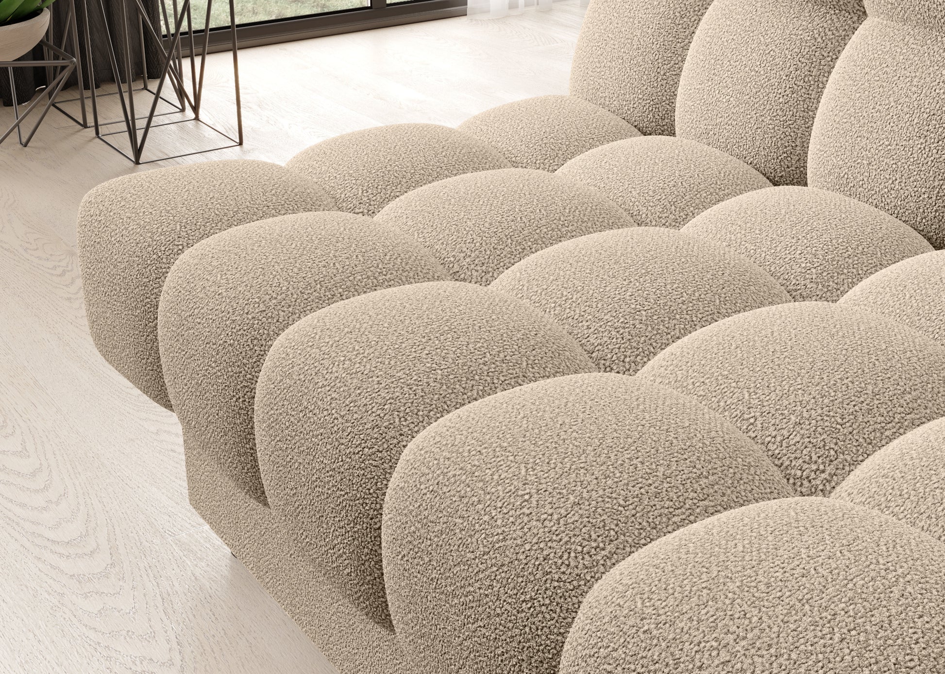 Zbliżenie na pikowane oparcie wersalki Clareta w tkaninie Xillar 18 beżowy, podkreślające miękkość i nowoczesne wykończenie mebla.