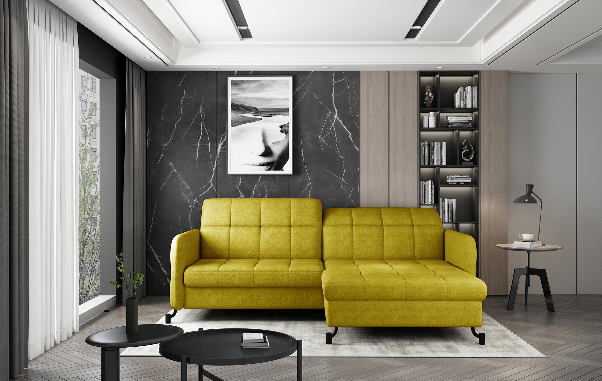 Narożnik Lorelle w kolorze Omega 68 żółty w układzie prawym, ustawiony w nowoczesnym salonie z jasnymi dodatkami i stolikiem kawowym.